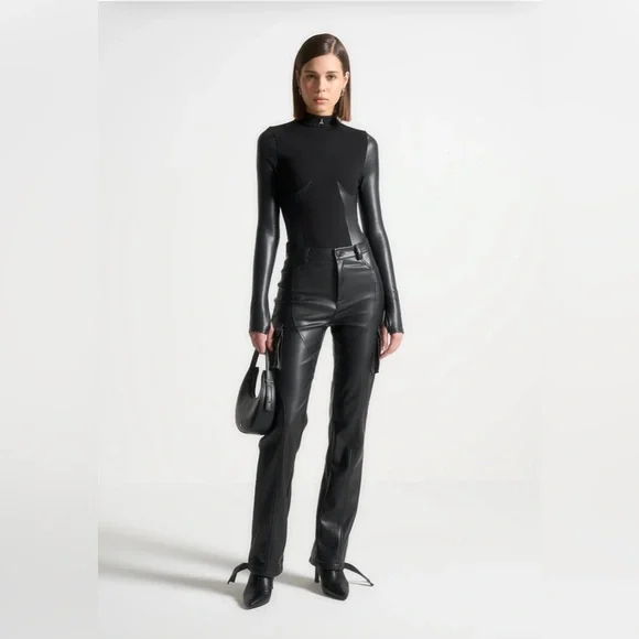 Manière De Voir Sculpted High-Neck Bodysuit – Sleek & Modern | NWOT | Size 0 - Picture 3 of 7